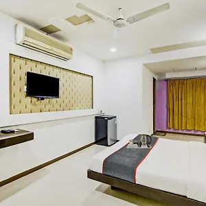 Hotel Collection O Riddhi Siddhi Gorwa
